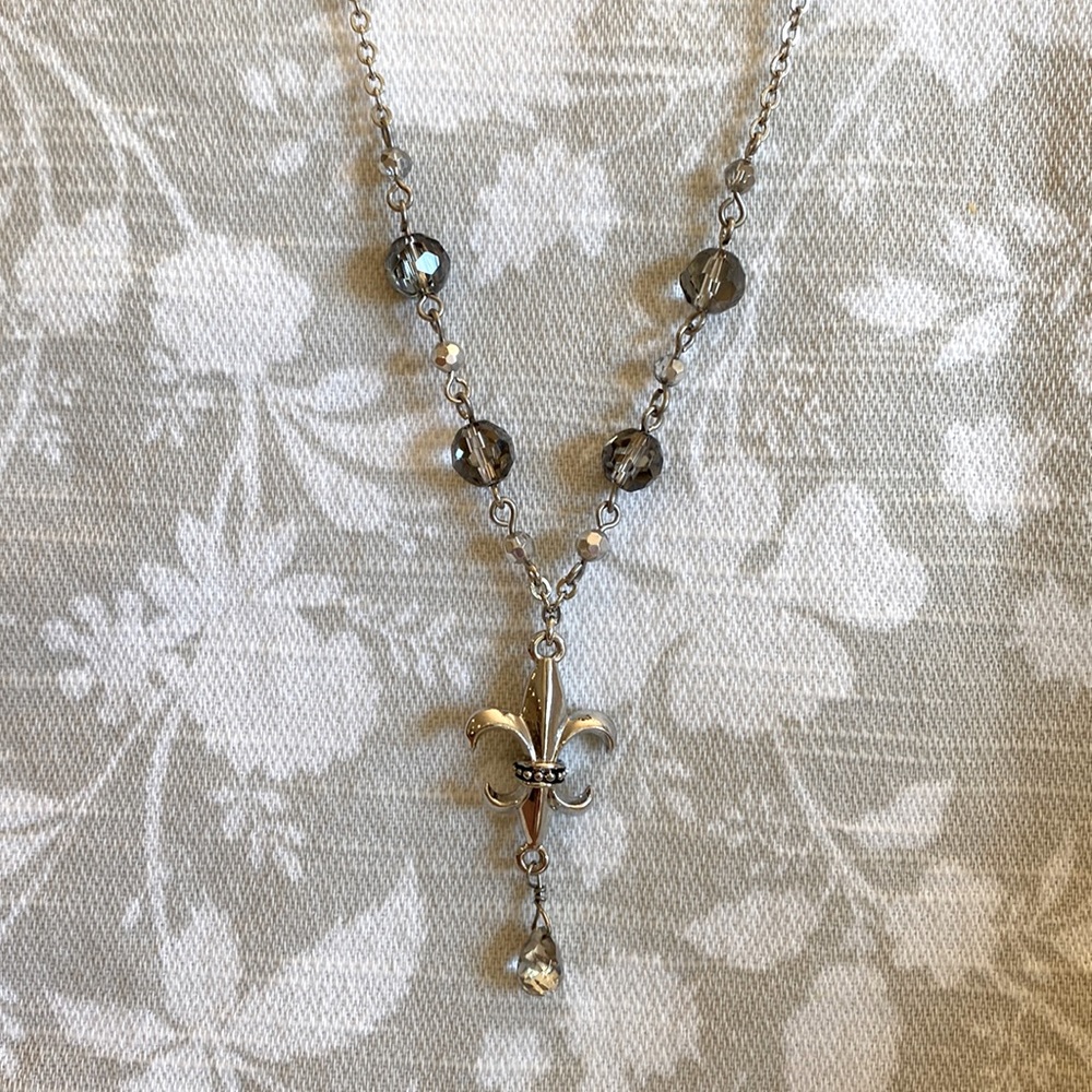 NWT Womens Cookie Lee Fleur Di Lis Necklace